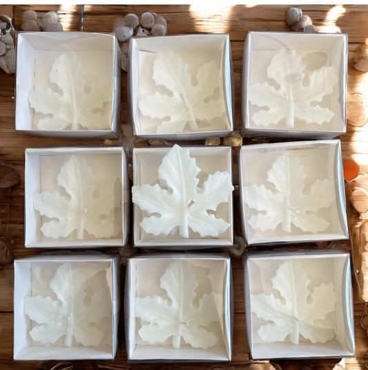 Beyaz Kraft Kutu İçinde Çınar Yaprağı Mum