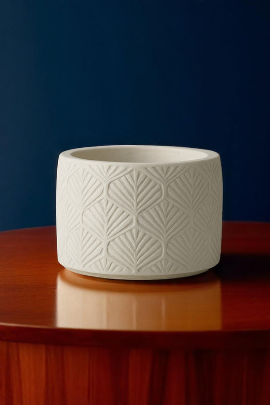 Yaprak Desenli Beyaz Renk Dekoratif Beton Saksı