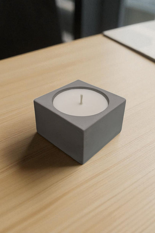Kare Şekilli Gri Beton Kapta El Yapımı Mum | Erse Home
