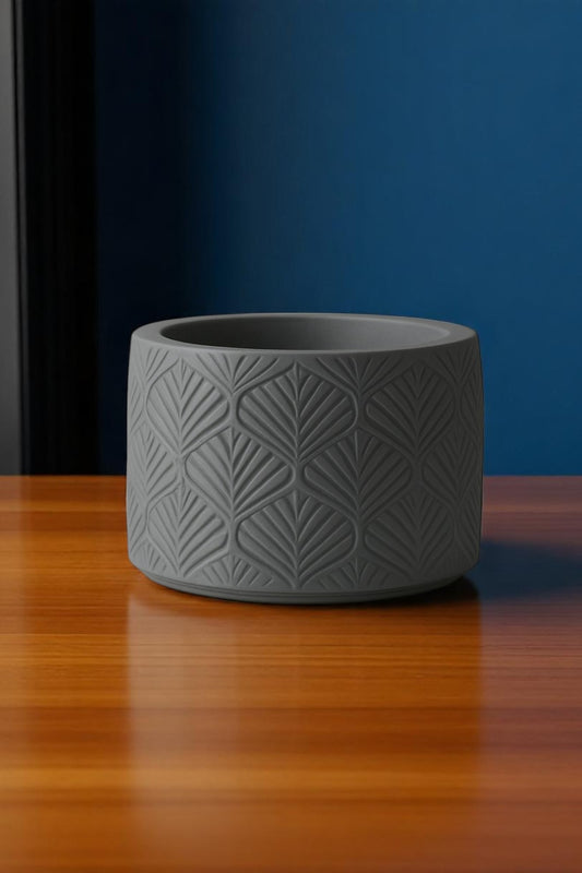 Yaprak Desenli Gri Renk Dekoratif Beton Saksı