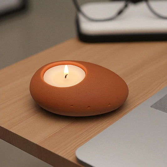 Kiremit Renk Dekoratif Beton Mum – El Yapımı & Modern Tasarım | Erse Home