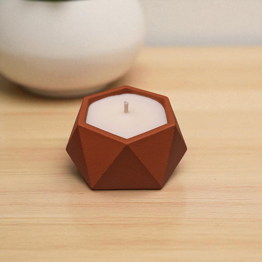 Üçgen Kiremit Rengi Beton Mumluk İçerisinde El Yapımı Mum | Erse Home
