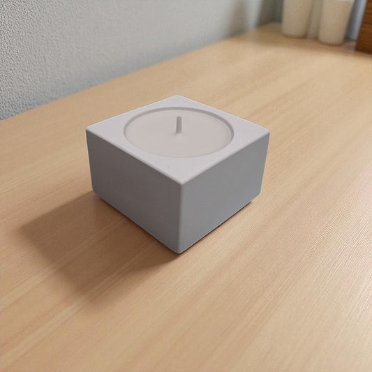 Kare Şekilli Beyaz Beton Kapta El Yapımı Mum | Erse Home
